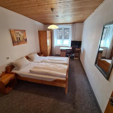 & Zur Post * Neumarkt-Sankt Veit