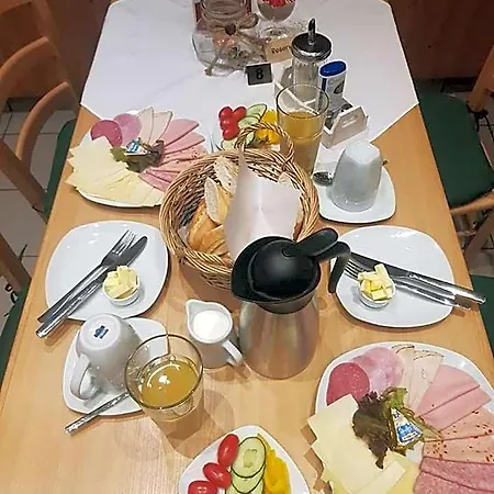 Szálloda & Zur Post *